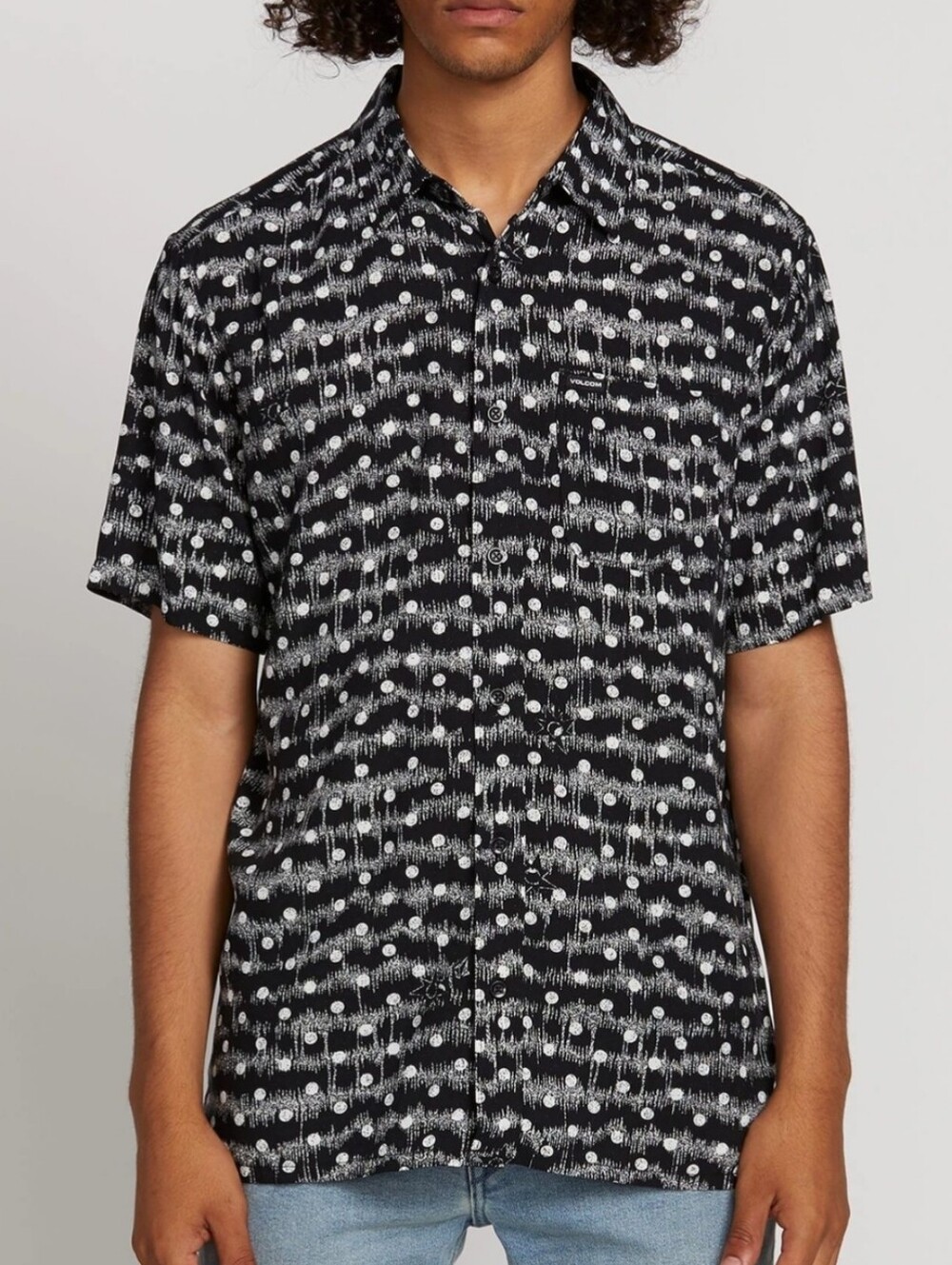 Volcom Black & White Short-Sleeve Button-Down Shirt YXL